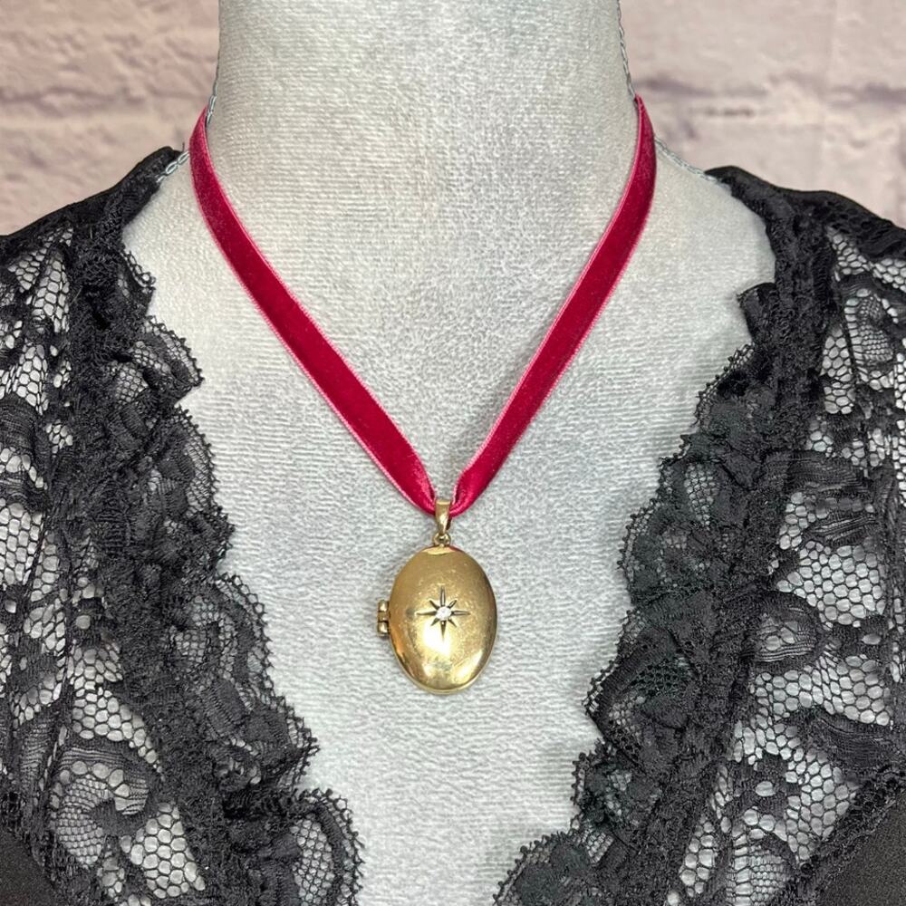 Handmade Victorian Locket and Velvet Pendant Necklace